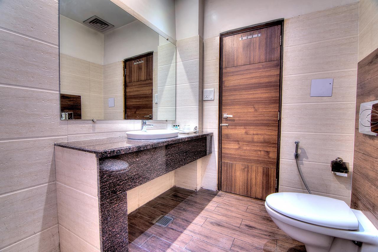 Vivo Hotels Jalandhar Ngoại thất bức ảnh