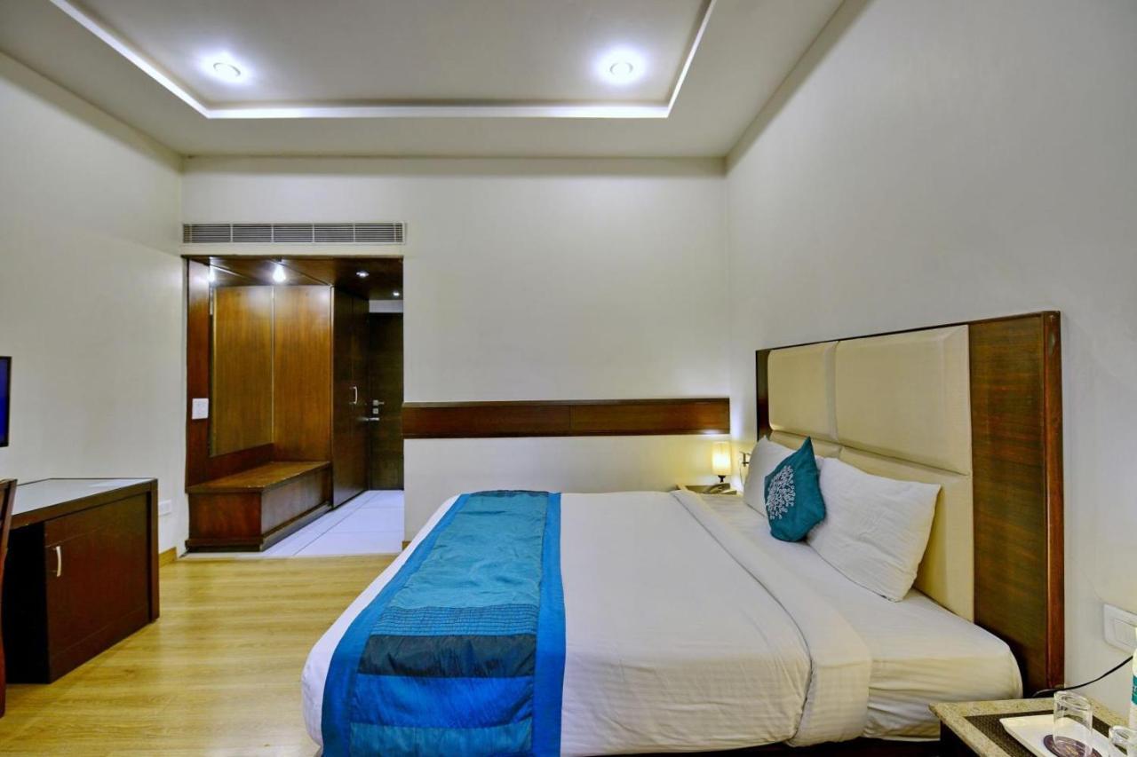 Vivo Hotels Jalandhar Ngoại thất bức ảnh